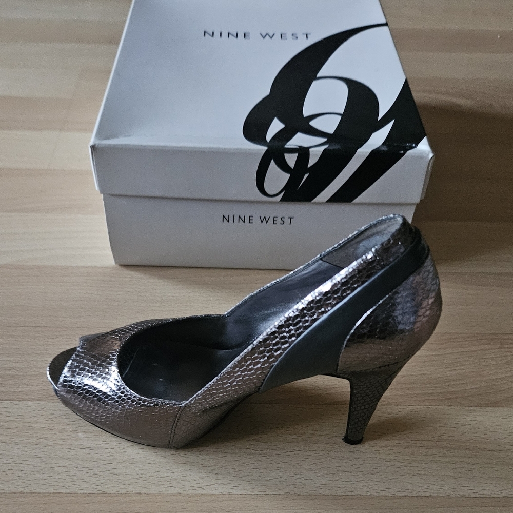 Silver/Pewter platform heel